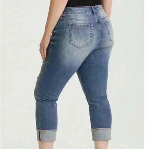 Torrid Med Wash Boyfriend Jean Vintage Stretch Distress Cropped Jean Size 16‎